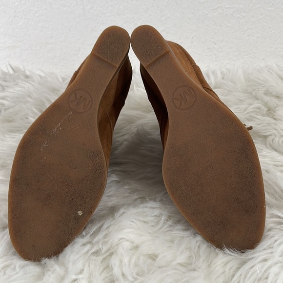 MICHAEL Michael Kors Carrigan Wedge Closed Toe Lace Up Ankle Booties Size 6 - Picture 9 of 11
